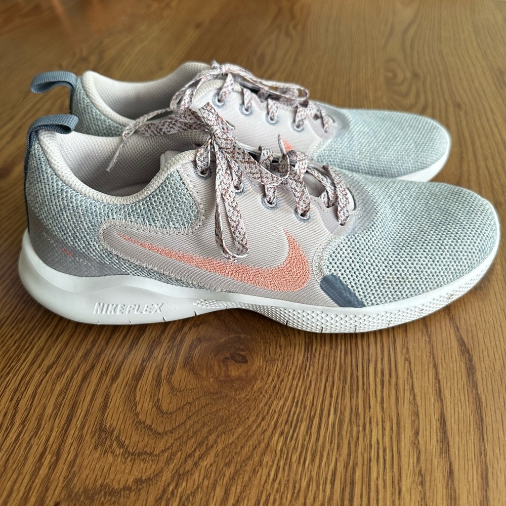 Nike Women's Sneakers - Size 8.5